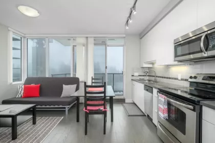 708 9025 Highland Court, Burnaby, BC, Burnaby — Apartment/Condo for sale