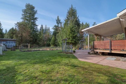 Backyard Photo of 8029 Southwood Road, Halfmoon Bay, BC