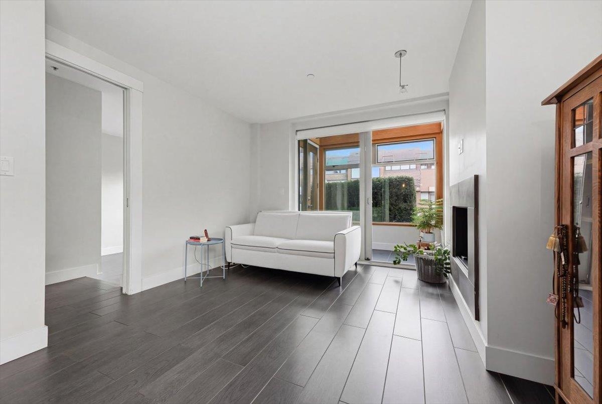 Dining Area Photo of 204 2388 Marine Drive, West Vancouver, BC