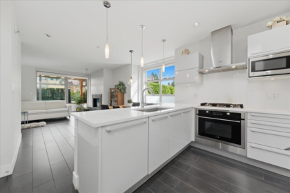 Breakfast Nook Photo of 204 2388 Marine Drive, West Vancouver, BC