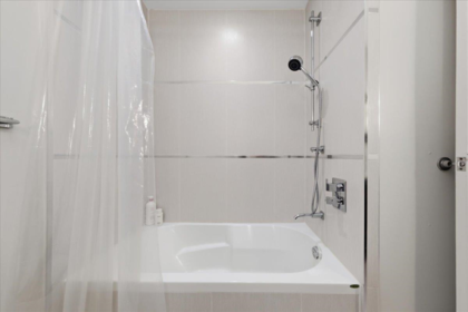Loft / Bonus Room Photo of 204 2388 Marine Drive, West Vancouver, BC