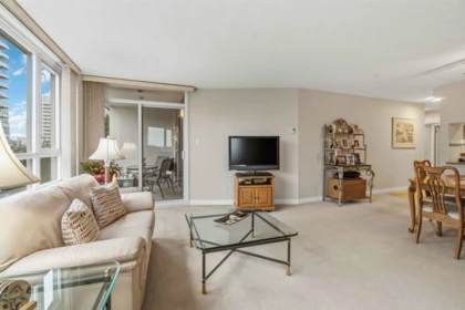 Kitchen Island Photo of 808 6055 Nelson Avenue, Burnaby, BC