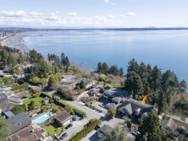 Community Amenities Photo (Clubhouse) of 13922 Terry Road, White Rock, BC