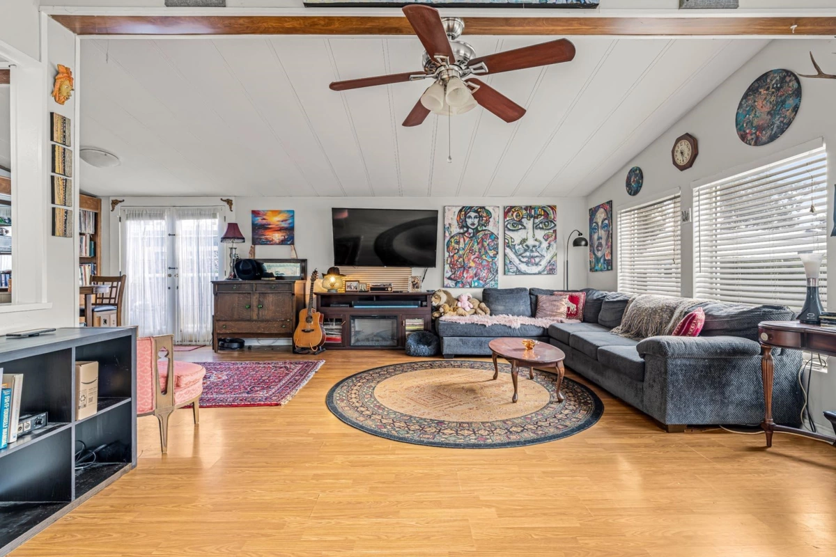 Family Room Photo of 31 145 King Edward Street, Coquitlam, BC