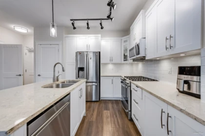 Kitchen Photo of 608 11077 Ravine Road, Surrey, BC