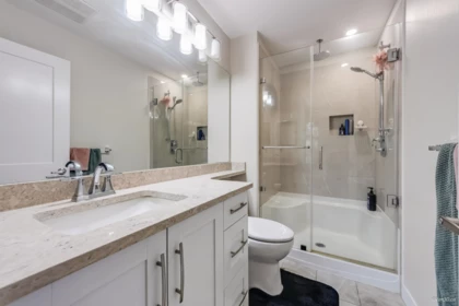 Powder Room Photo of 608 11077 Ravine Road, Surrey, BC