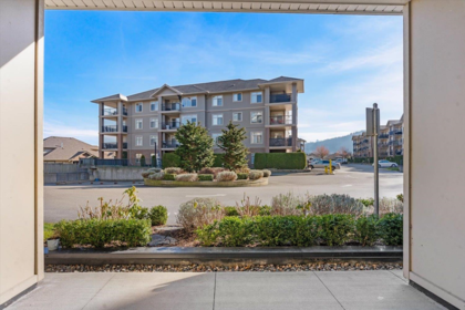 Outdoor Deck Photo of 102 45761 Stevenson Road, Chilliwack, BC
