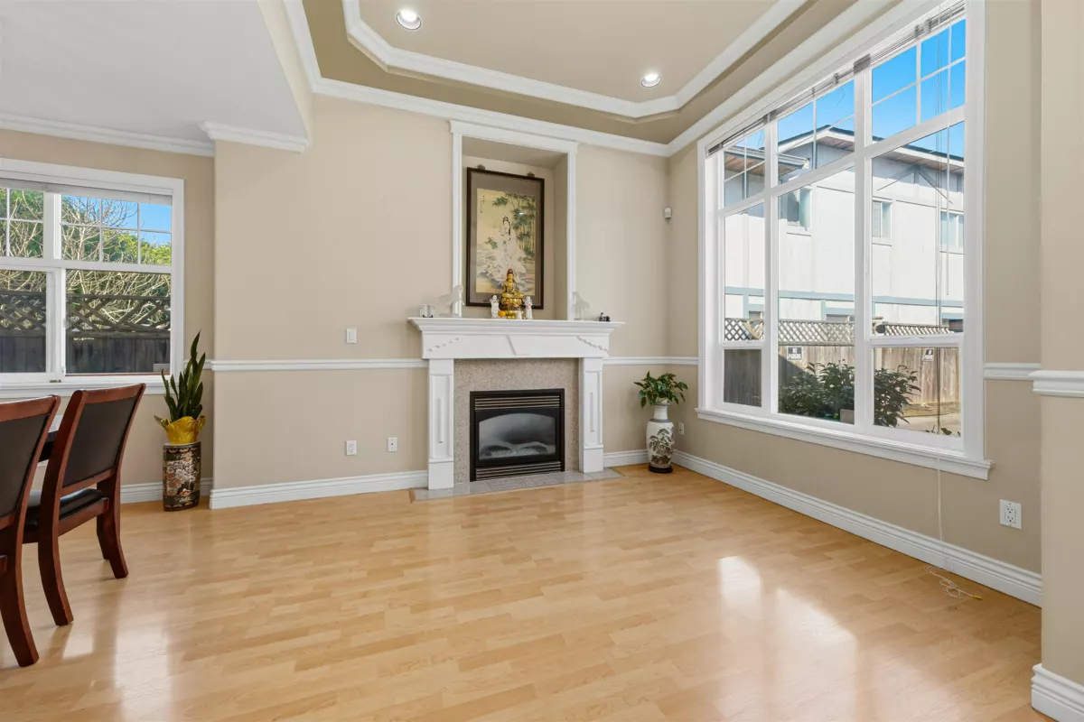 Dining Area Photo of 6 7188 Blundell Road, Richmond, BC