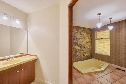 Mudroom Photo of 23755 128 Crescent, Maple Ridge, BC