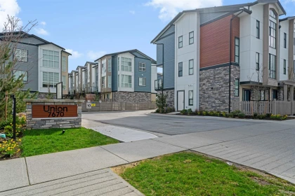 Hot Tub / Spa Photo of 58 7670 207 Street, Langley, BC