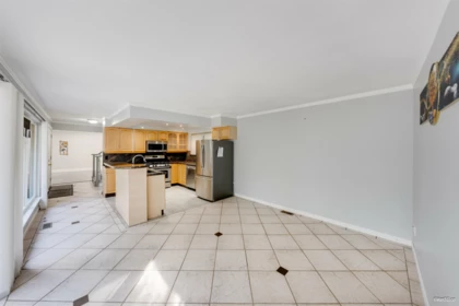 Kitchen Island Photo of 1366 Kings Avenue, West Vancouver, BC