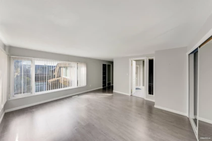 Swimming Pool Photo of 1366 Kings Avenue, West Vancouver, BC