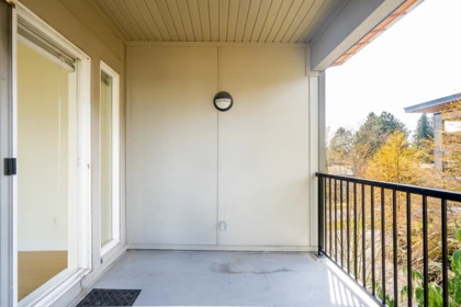 Swimming Pool Photo of 416 13339 102a Avenue, Surrey, BC
