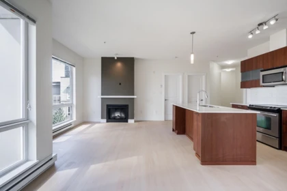 Walk-In Closet Photo of 416 13339 102a Avenue, Surrey, BC