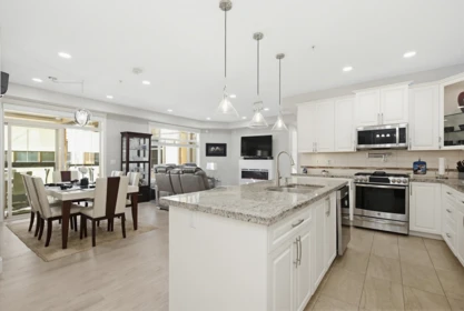 Kitchen Photo of 401 32445 Simon Avenue, Abbotsford, BC