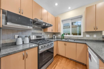 16 8600 No. 3 Road, Richmond, BC, Richmond — Townhouse for sale