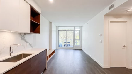 Kitchen Island Photo of 703 595 Austin Avenue, Coquitlam, BC