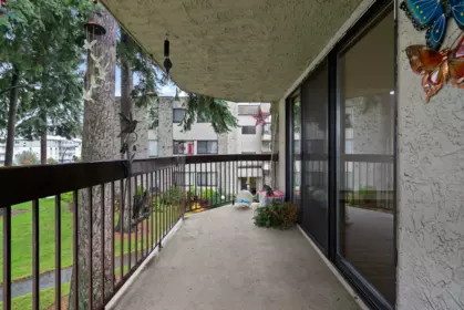 Basement Recreation Room Photo of 235 31955 Old Yale Road, Abbotsford, BC