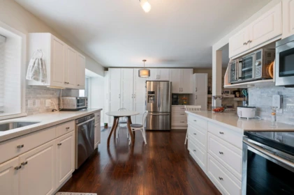 Hallway Photo of 35622 Terravista Place, Abbotsford, BC