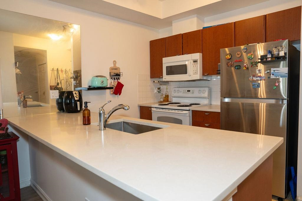 Dining Area Photo of 406 10088 148 Street, Surrey, BC