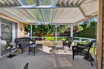 Entry Foyer Photo of 5916 123 Street, Surrey, BC