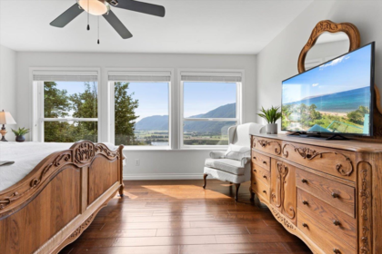 Guest Bathroom Photo of 43251 Salmonberry Drive, Chilliwack, BC