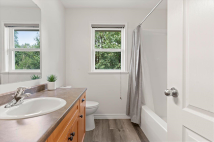 Laundry Room Photo of 43251 Salmonberry Drive, Chilliwack, BC