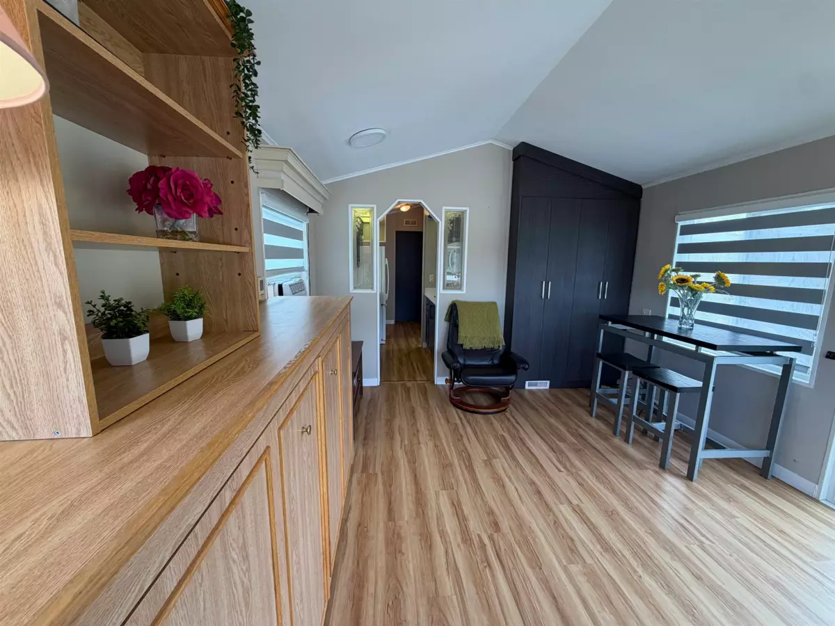 Dining Area Photo of 170 1436 Frost Road, Cultus Lake, BC