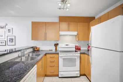 155 1100 E 29th Street, North Vancouver, BC, North Vancouver — Apartment/Condo for sale
