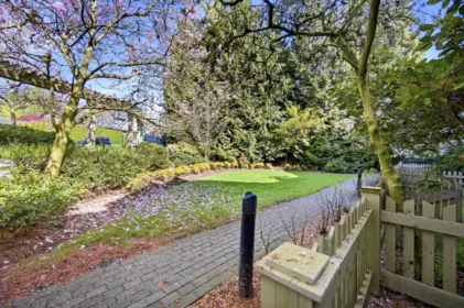 155 1100 E 29th Street, North Vancouver, BC, North Vancouver — Apartment/Condo for sale