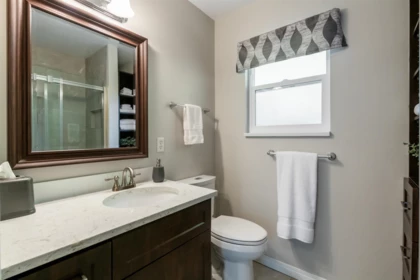Guest Bathroom Photo of 2436 126 Street, Surrey, BC