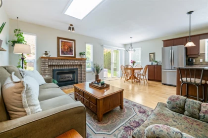 Kitchen Photo of 2436 126 Street, Surrey, BC