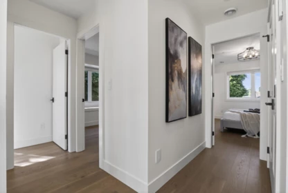 Mudroom Photo of 2 902 First Street, New Westminster, BC