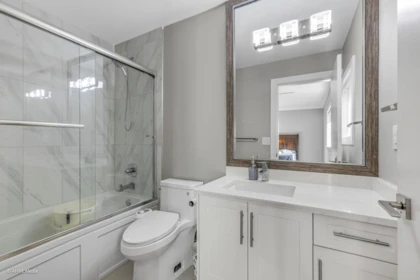 Mudroom Photo of 17268 61a Avenue, Surrey, BC