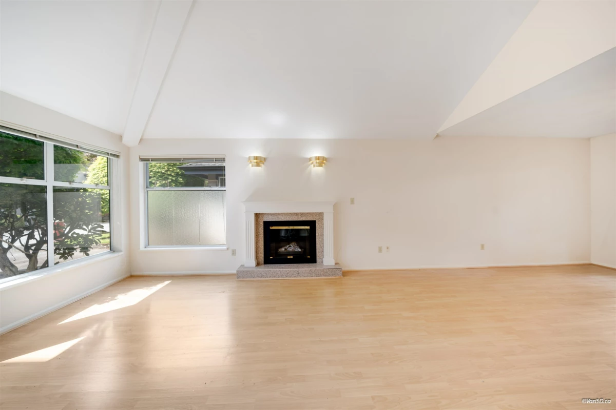 Family Room Photo of 10 10900 No. 2 Road, Richmond, BC