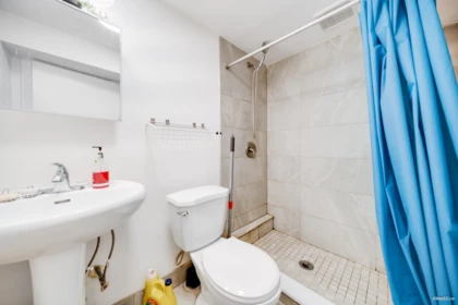 Hot Tub / Spa Photo of 166 E 24th Avenue, Vancouver, BC
