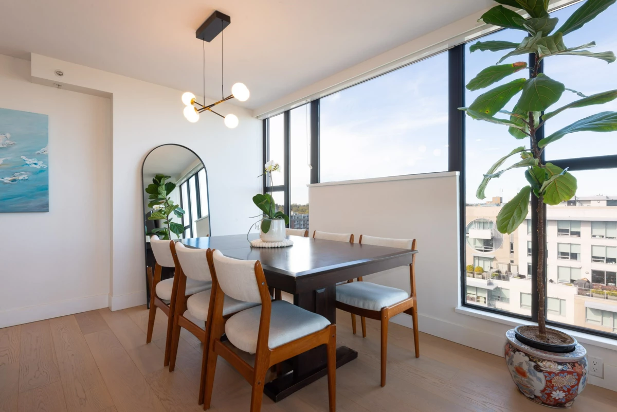 Dining Area Photo of 1101 1633 W 8th Avenue, Vancouver, BC