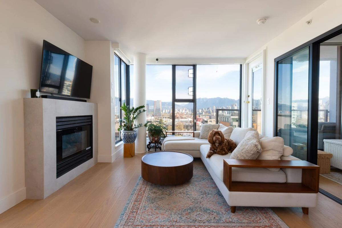 Living Room Photo of 1101 1633 W 8th Avenue, Vancouver, BC