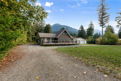 26542 Reynolds Road, Hope, BC, Hope — Single Family Residence for sale