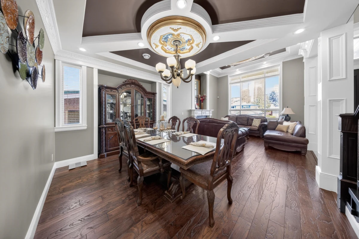 Dining Area Photo of 31920 Glenwood Avenue, Abbotsford, BC