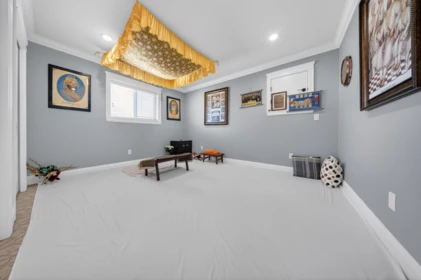 Entry Foyer Photo of 31920 Glenwood Avenue, Abbotsford, BC