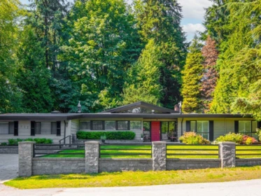 Aerial View of 837 Wildwood Place, West Vancouver, BC