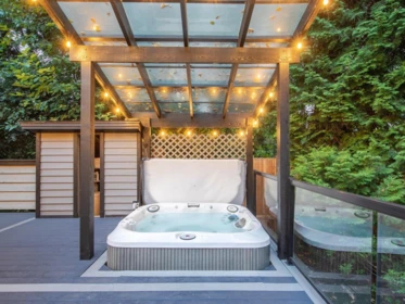 Front Yard Photo of 837 Wildwood Place, West Vancouver, BC