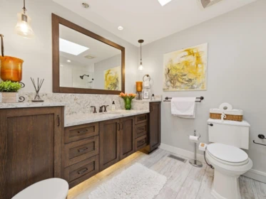 Hallway Photo of 837 Wildwood Place, West Vancouver, BC