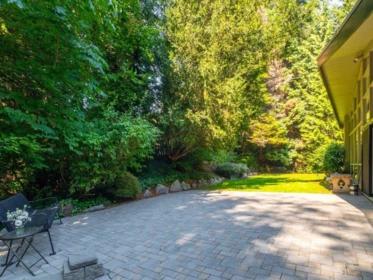 Playground / Recreational Area Near 837 Wildwood Place, West Vancouver, BC