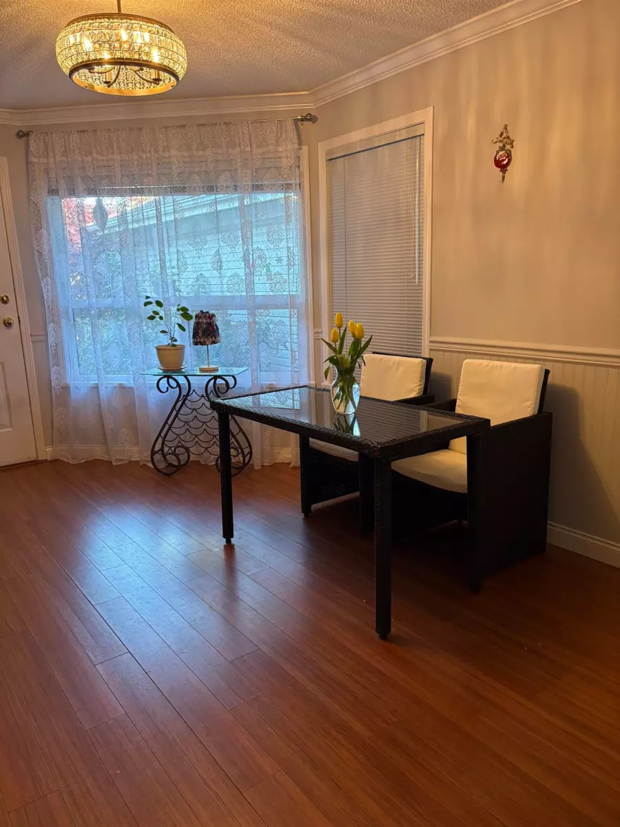 Dining Area Photo of 6433 121a Street, Surrey, BC