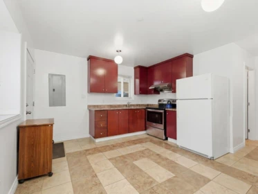 Basement Recreation Room Photo of 1115 Boundary Road, Vancouver, BC