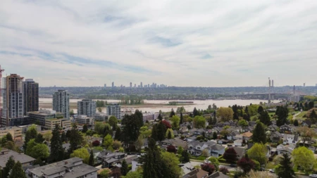 Community Amenities Photo (Clubhouse) of 330 Richmond Street, New Westminster, BC