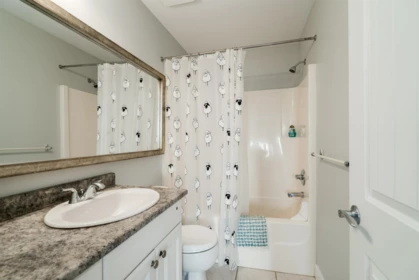 Mudroom Photo of 330 Richmond Street, New Westminster, BC