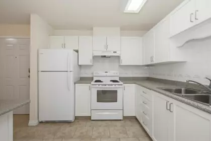 Kitchen Photo of 406 2963 Nelson Place, Abbotsford, BC